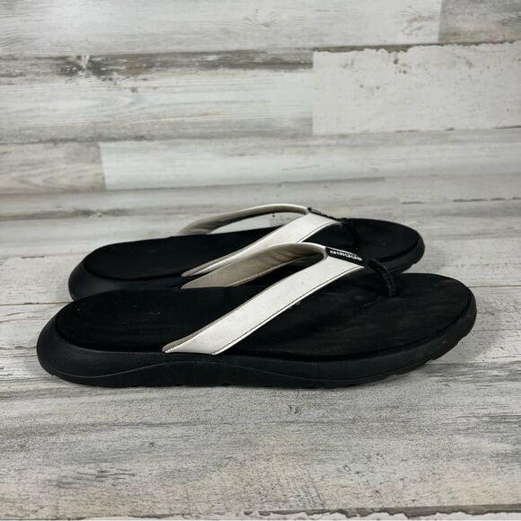 Adidas foam sandal Mens 9 - Picture 1 of 7